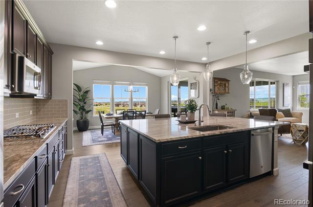 Photo - 9187 Swan River St