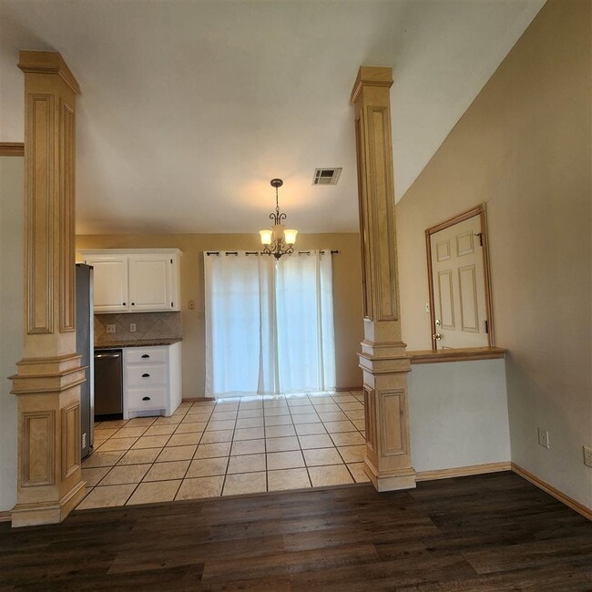 Photo - 6840 NW Willow Springs Dr