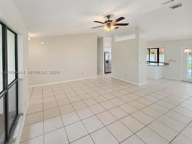 2302 SW Fern Cir