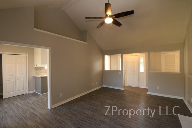 Photo - 2540 Pioneer Rd SW