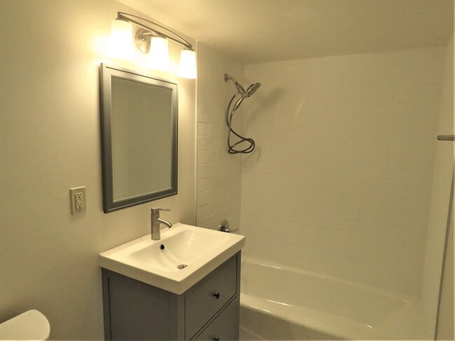 Photo - 401 E 10th St Unit 403