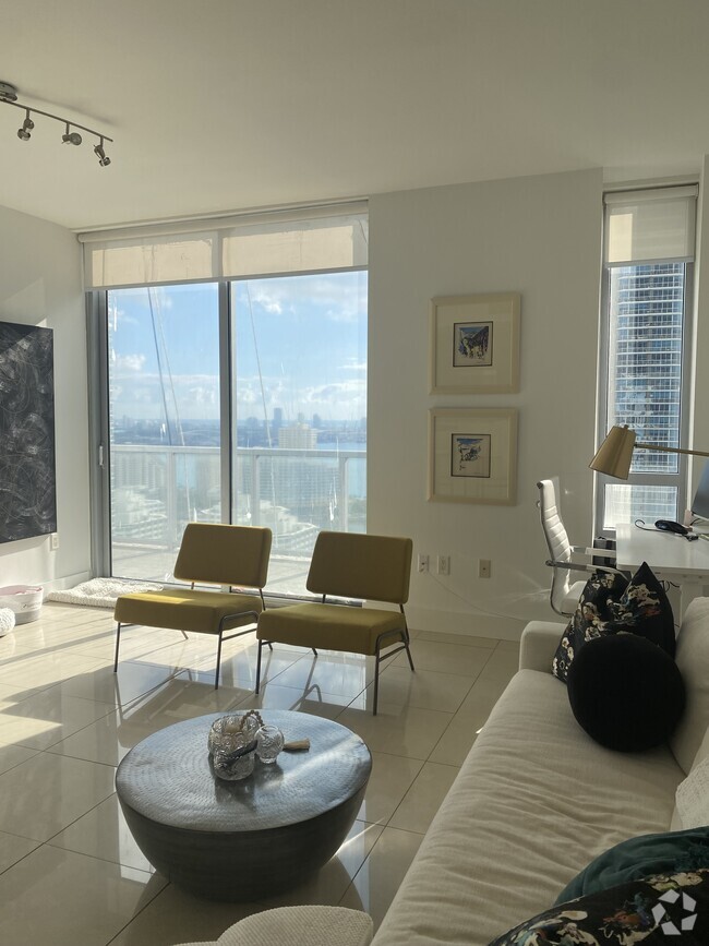 Building Photo - 1050 Brickell Ave Rental