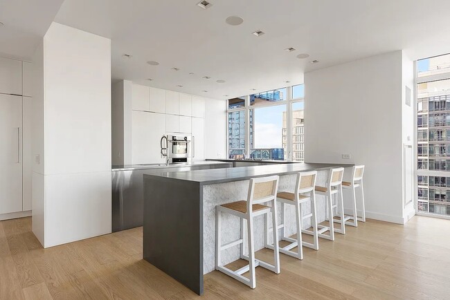 Photo - 22 N 6th St Unidad 14K