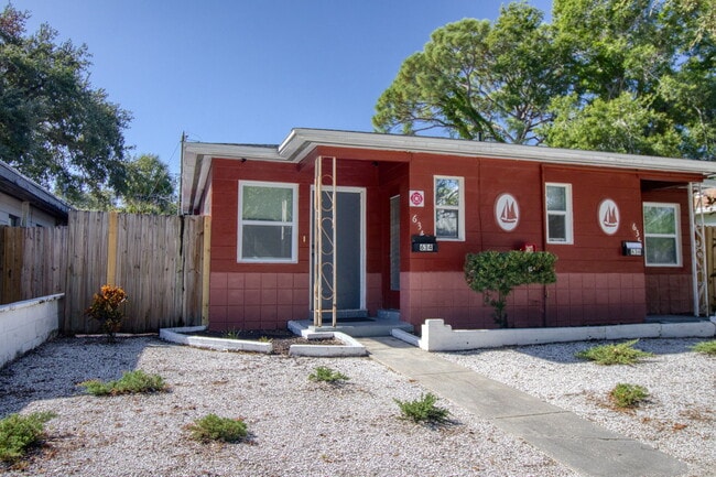 Building Photo - 634 15th Ave S Unit 634