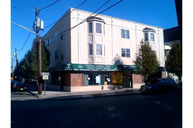 Photo - 360 Monroe St