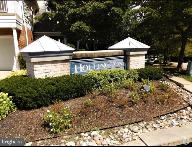 Building Photo - 5000 Willow Branch Way Unit Hollington Condo