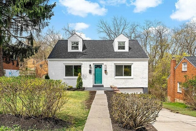 Building Photo - 122 Bramble St