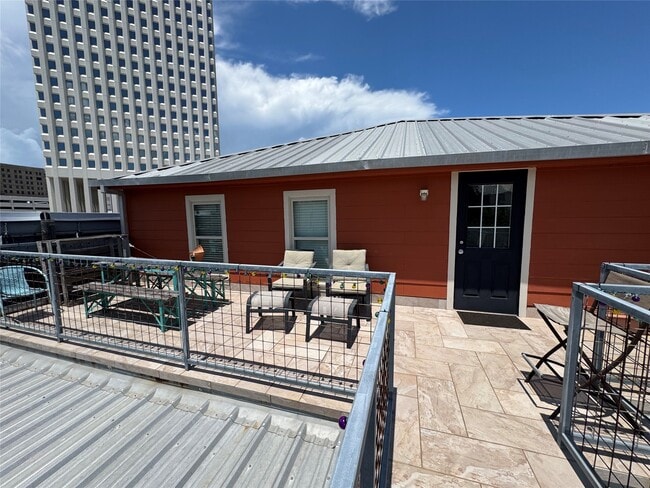 Building Photo - 1823 Market St