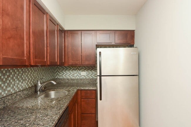 448 W Barry Ave Unit 724