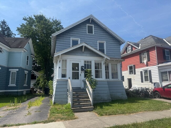 Building Photo - 149 W North St Rental