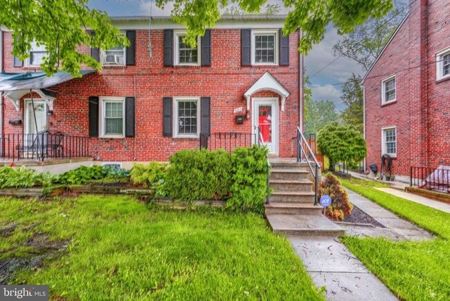 Photo - 521 Academy Rd Townhome