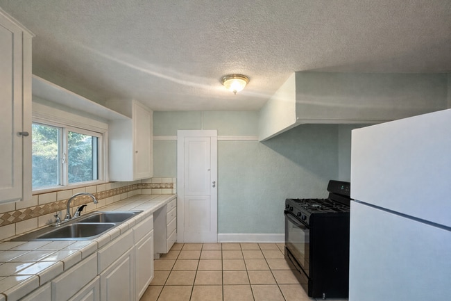 Photo - 745 E Home Ave Unit Apt. 5