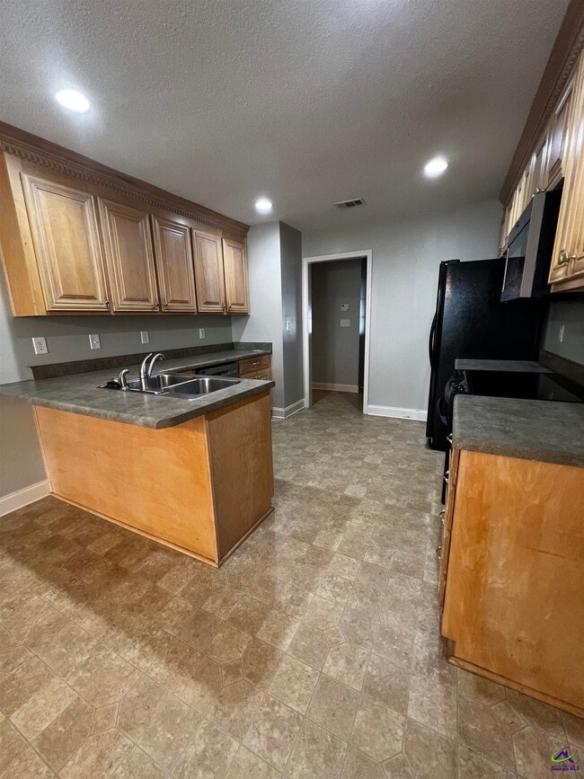 Photo - 306 Hummingbird Ln