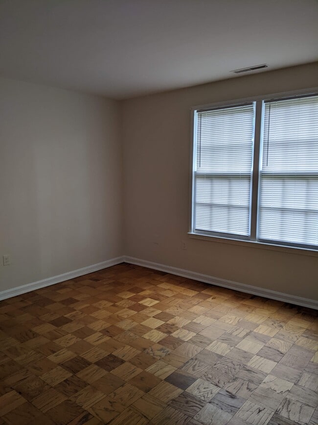 Photo - 742 Quince Orchard Blvd Unit T1