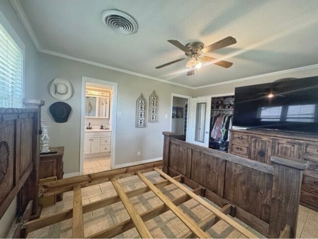 Photo - 509 Light St