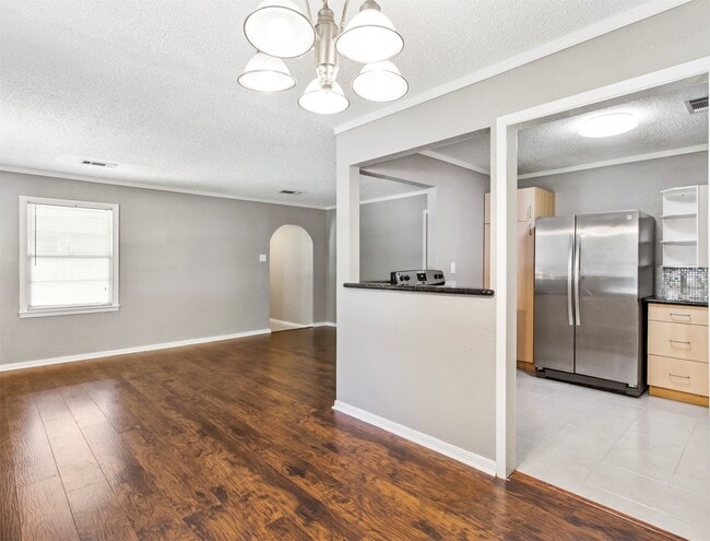 Photo - 1929 Magnolia Dr