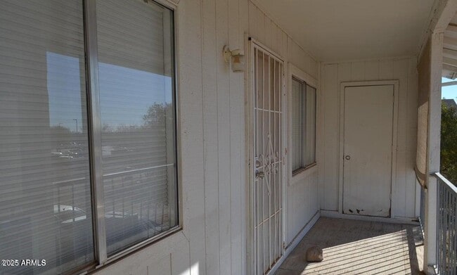 Building Photo - 111 S Outpost Rd Unit Apt 4