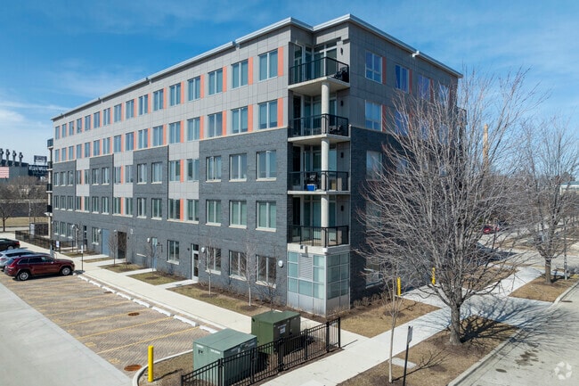 Photo - Park Boulevard 3B