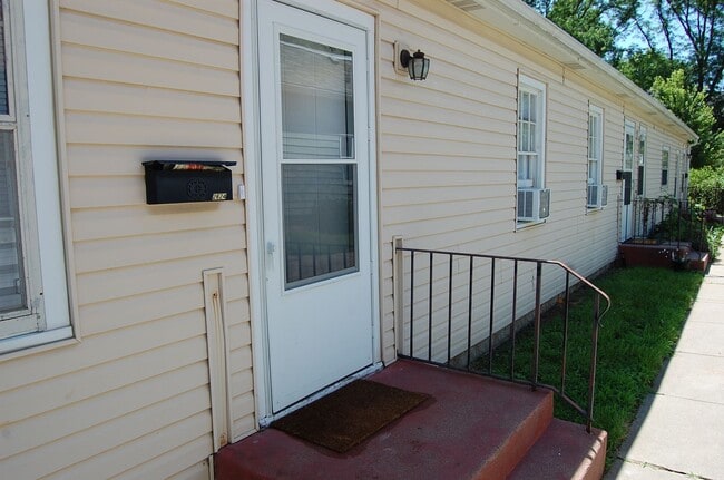 Photo - 2620 Sumner St Unit 2624 Sumner St