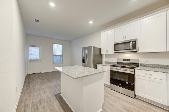 Photo - 1309 Coco Ray Ln