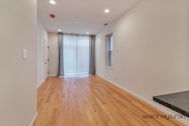 Living Room - 602 W 26th St Unit 3