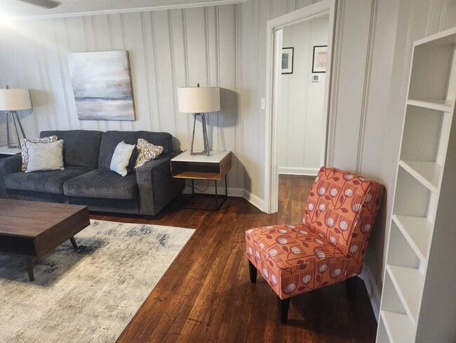 151 S Green St Unit 3