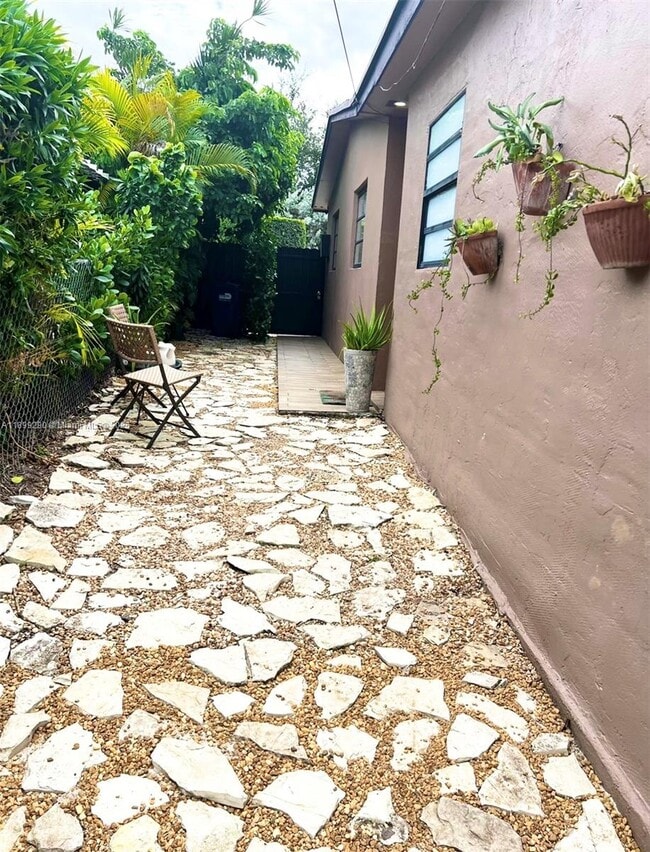 Photo - 11241 SW 7th Terrace Unit B