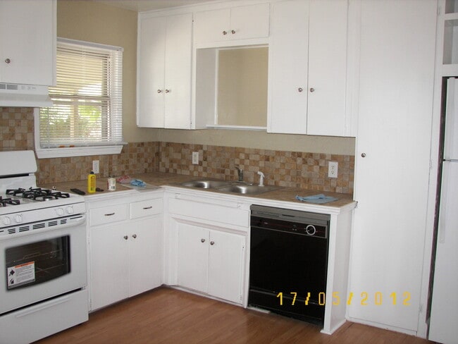 Photo - 2 Bed Plus Appliances- $150 OFF FIRST MONT...