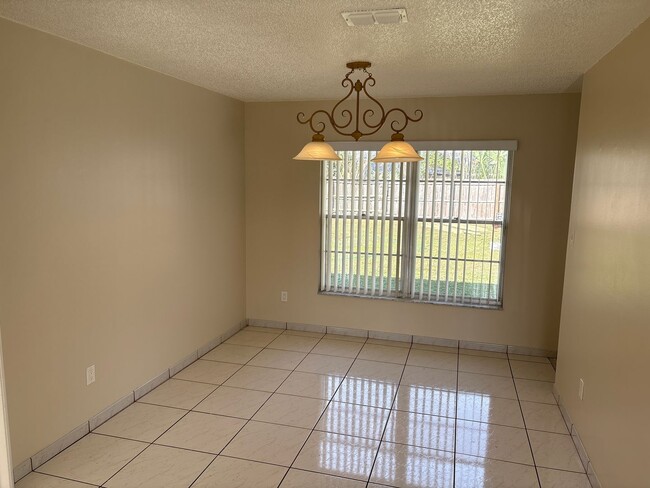Photo - 4 Bedroom Home in a Prime Location!