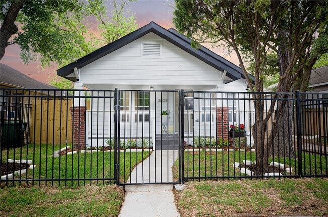 Photo - 3608 McIlhenny St