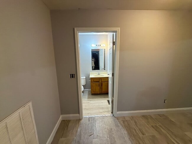 Photo - 615 5th Ave E Unit A