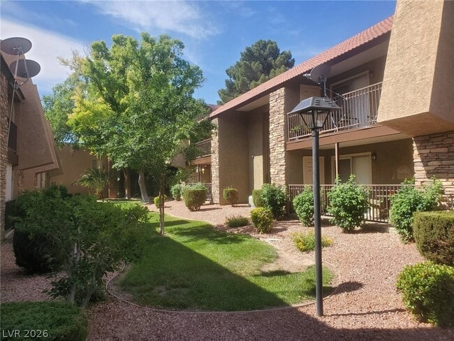 Photo - 4972 River Glen Dr Unit 178