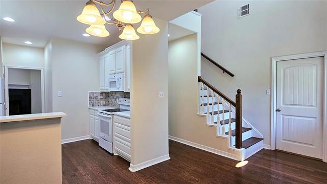Photo - 674 E Fulton St