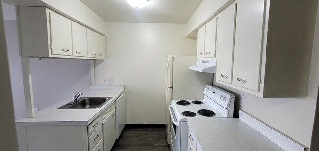 Photo - Spacious 2 bedroom 2 bath apartments in Ha...