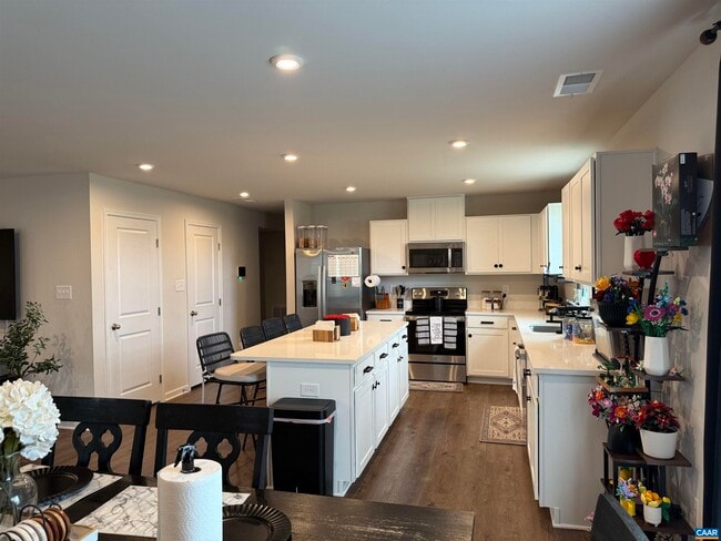 Photo - 109 Walsh Ln