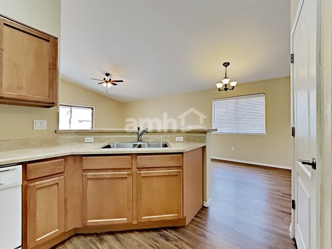 Photo - 4133 E Lushfield Dr
