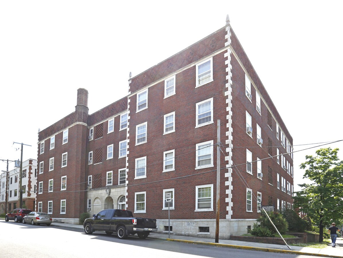 Photo - Fort Sanders Manor Apartments