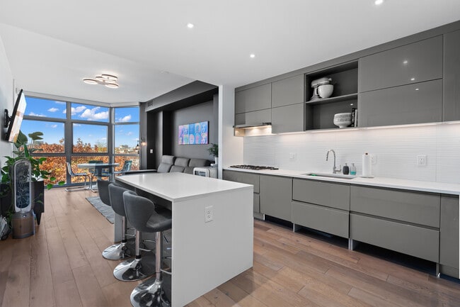 Building Photo - 810 O St NW Unit Perla- 504 Rental