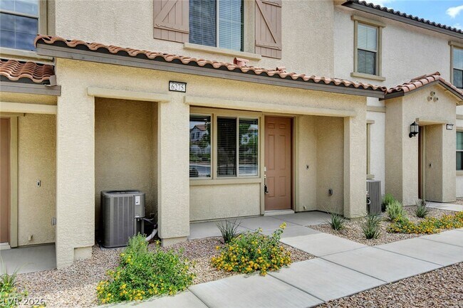 Photo - 6275 Haiku Stairs St