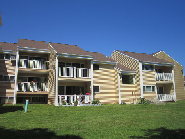 Apartments - Phillips Village Apartments