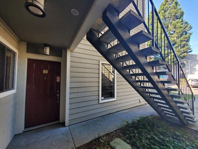 Building Photo - SPACIOUS 2 BEDROOM APARTMENT IN SAN RAMON!!!