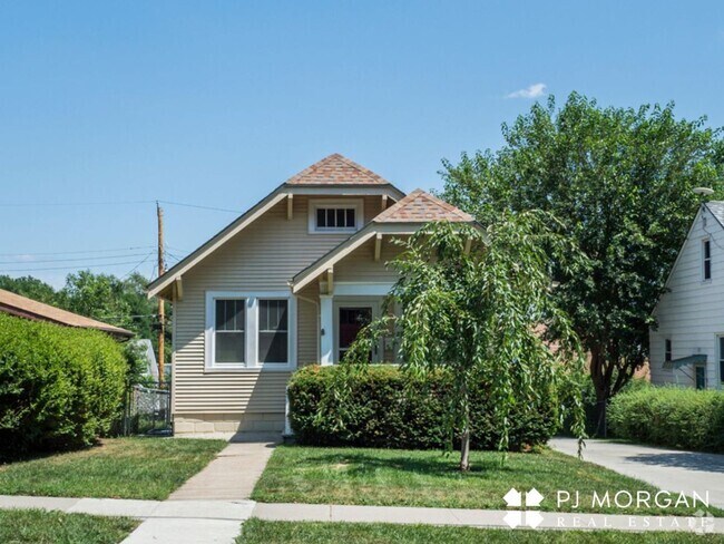 Building Photo - 3 bedroom , 2 bathroom House