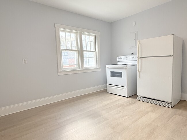 Photo - 491 Church St Unit 1