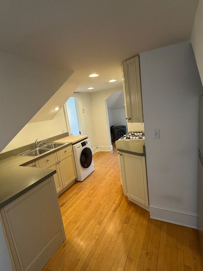 Photo - 484-488 South Union Unit 484 1/2