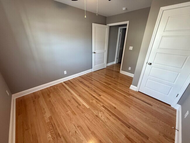 Photo - 402 Gunn St Unit 102