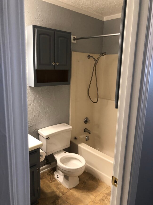 Photo - 12 Oak Forest Pl