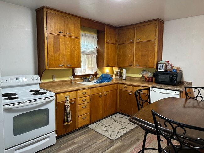 Building Photo - 513 Putnam Dr Rental