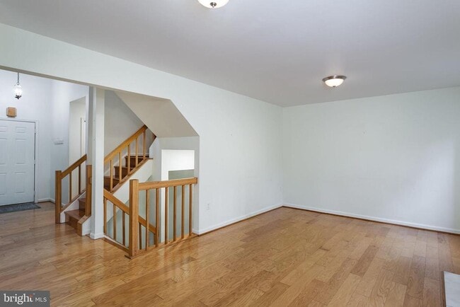 Photo - 14 Tivoli Lake Ct