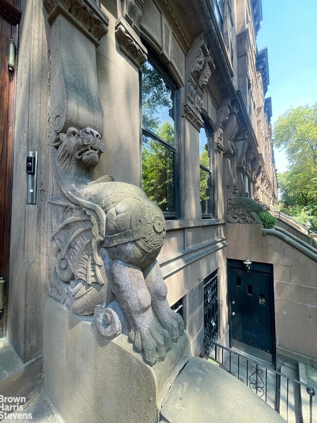 Photo - Park Slope Triplex Brownstone Rental