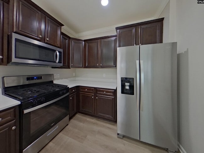 Photo - 326 Fairford Rd